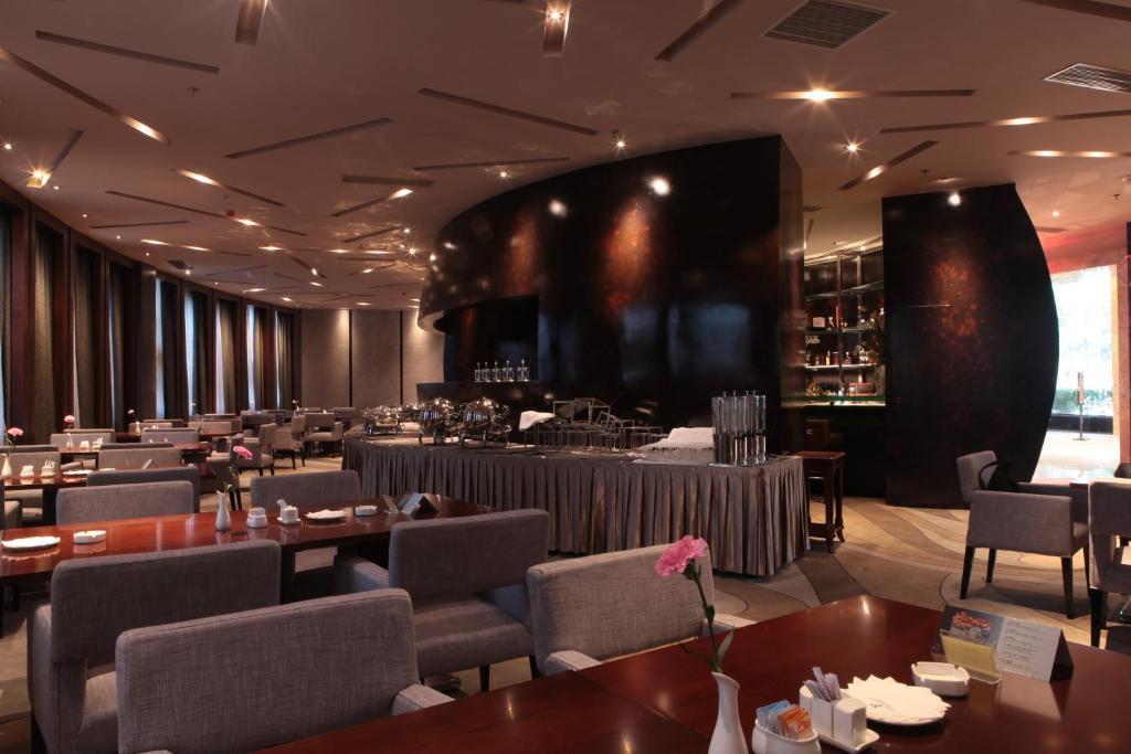 Fortune Century Hotel Джухай Екстериор снимка