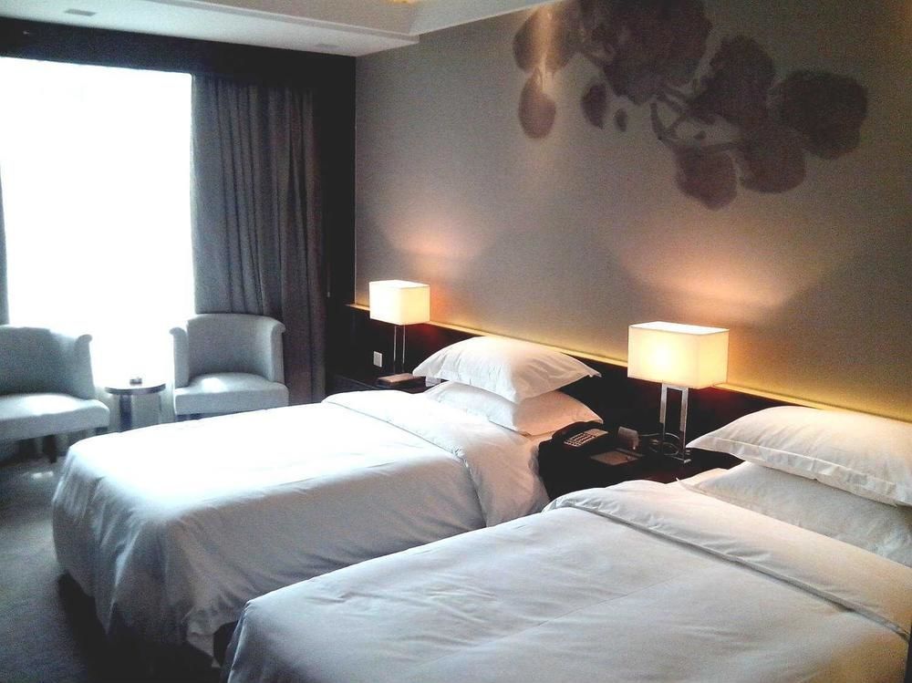 Fortune Century Hotel Джухай Екстериор снимка