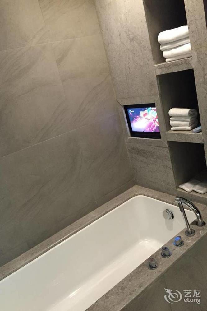 Fortune Century Hotel Джухай Екстериор снимка