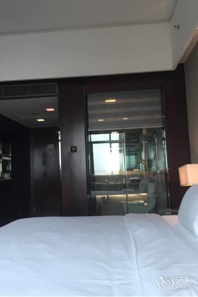 Fortune Century Hotel Джухай Екстериор снимка