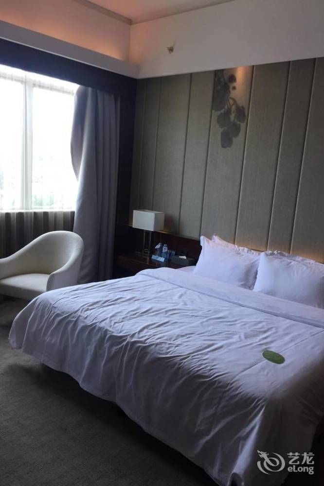 Fortune Century Hotel Джухай Екстериор снимка